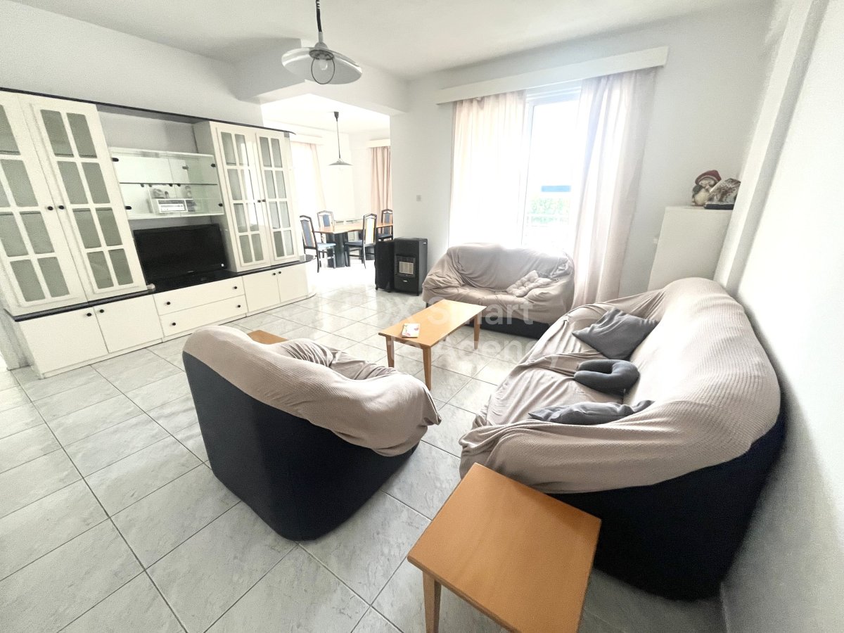 48721