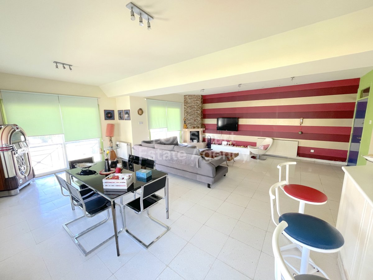 46348