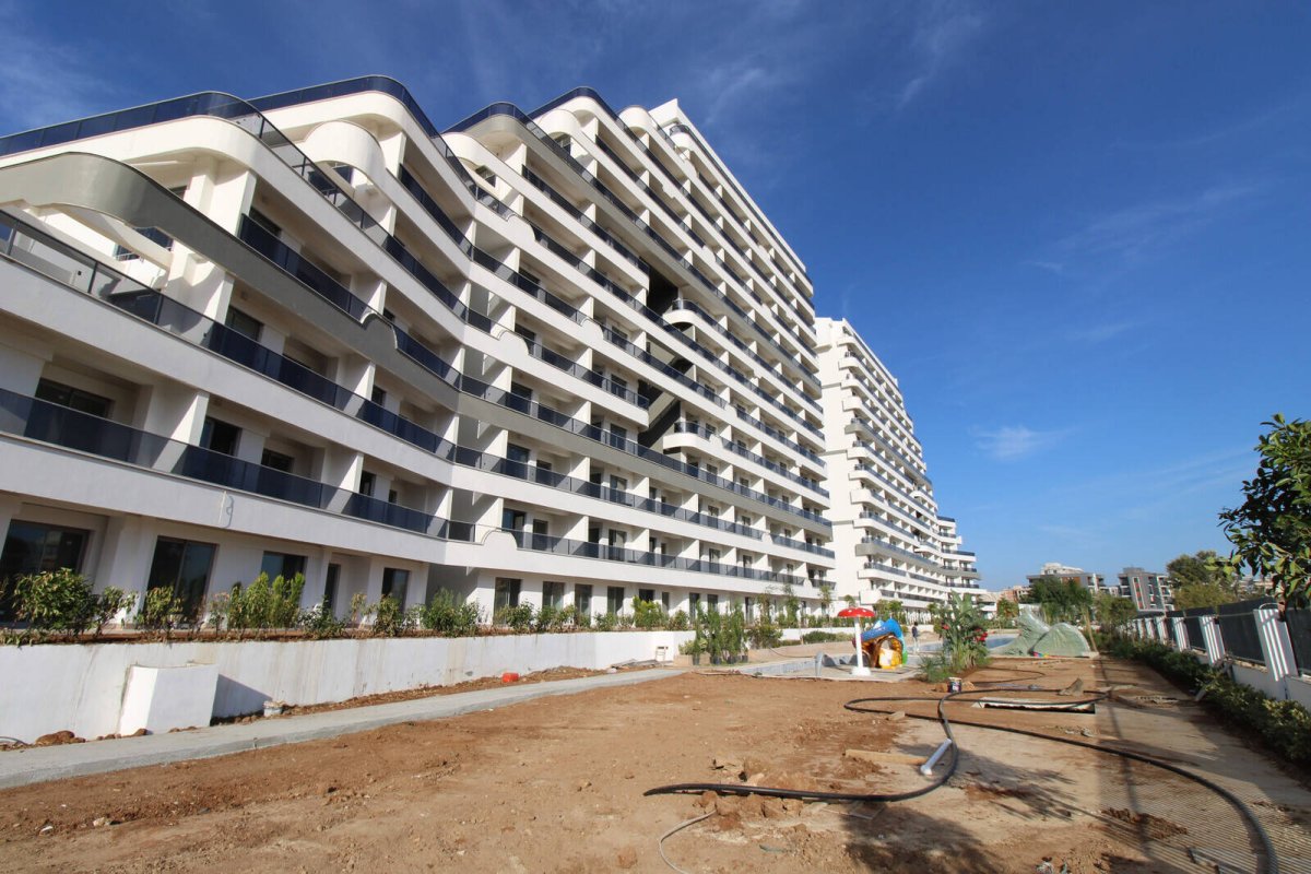 AYT-4394-1-MiddleFloor