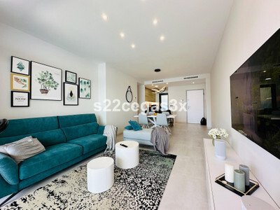 R4940572
