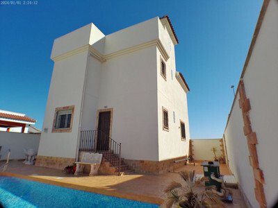 R4968982
