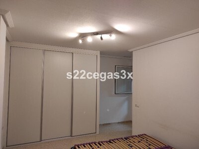 R4939246