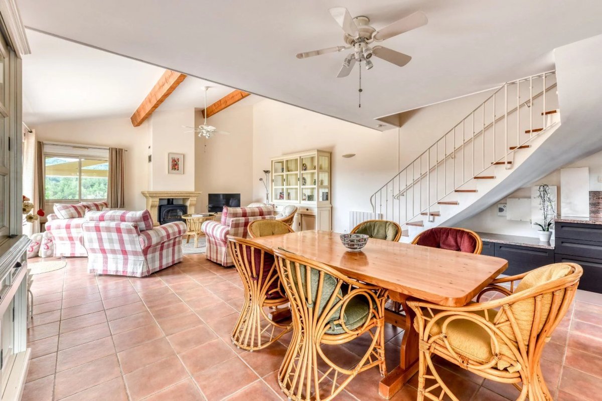 30498